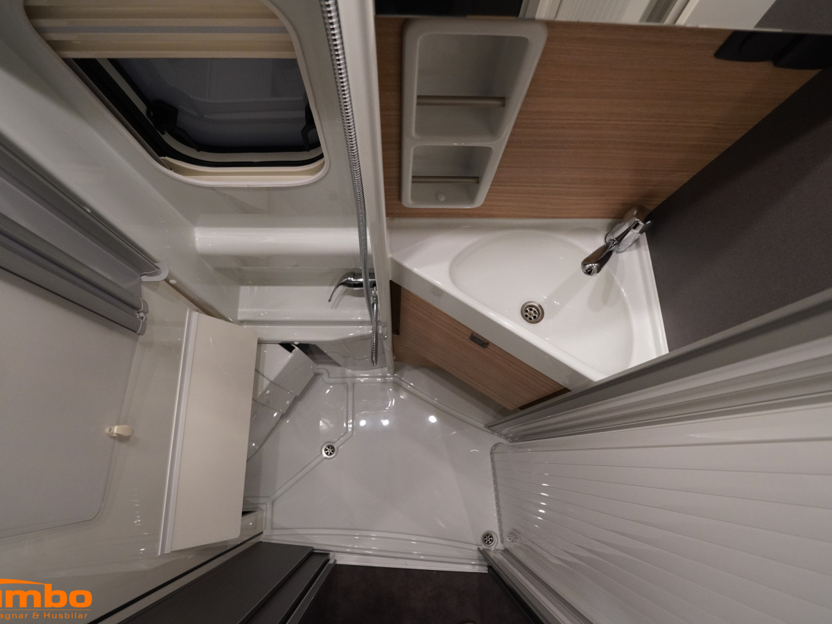 Malibu Van 640 LE comfort GT skyview - Stor kyl, Dieselpanna, 4000kg, bild 15 av 23
