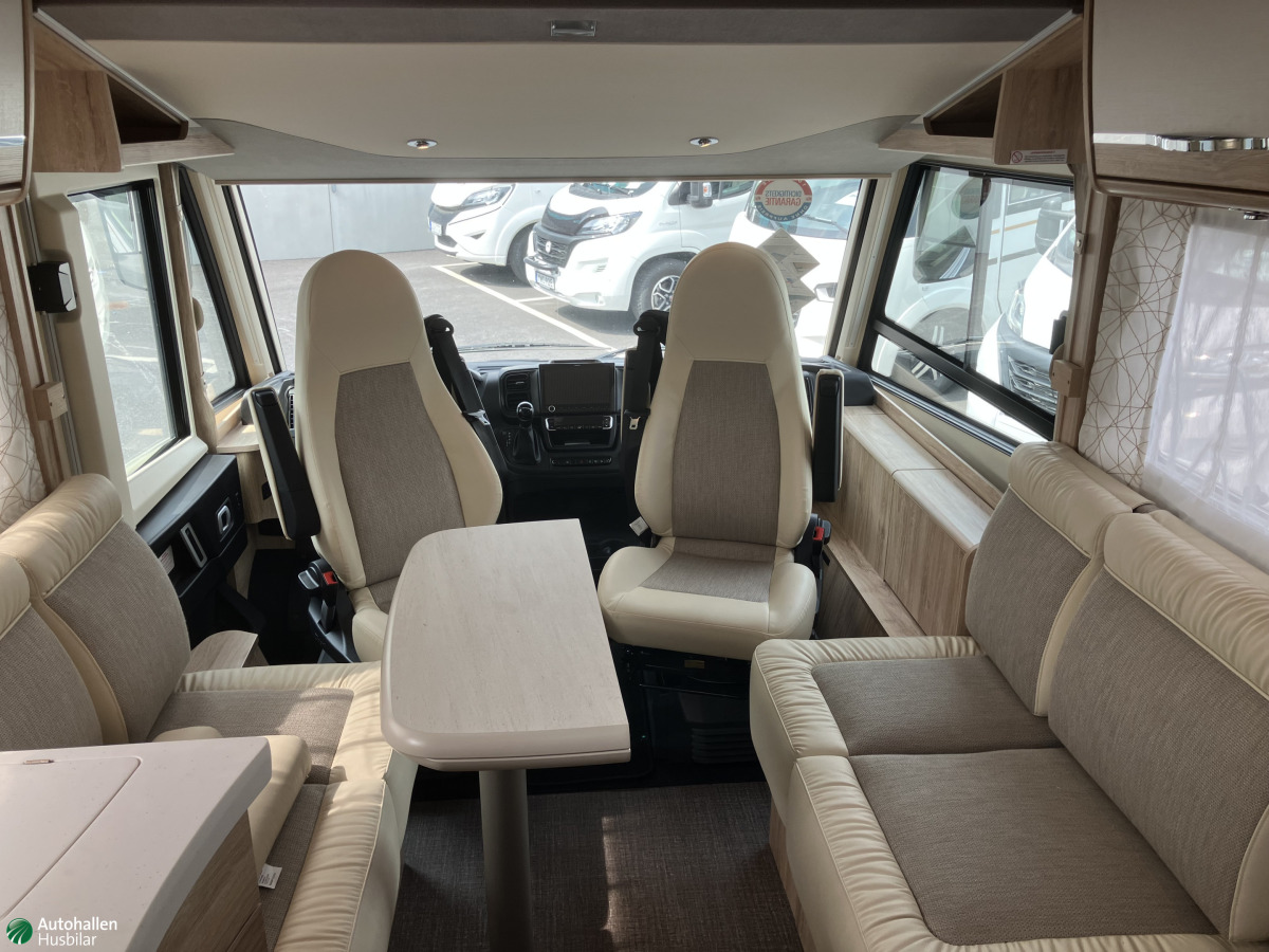 Eura Mobil Integra Line 720 QF / AC PÅ KÖPET Öppet Lördag, bild 9 av 15
