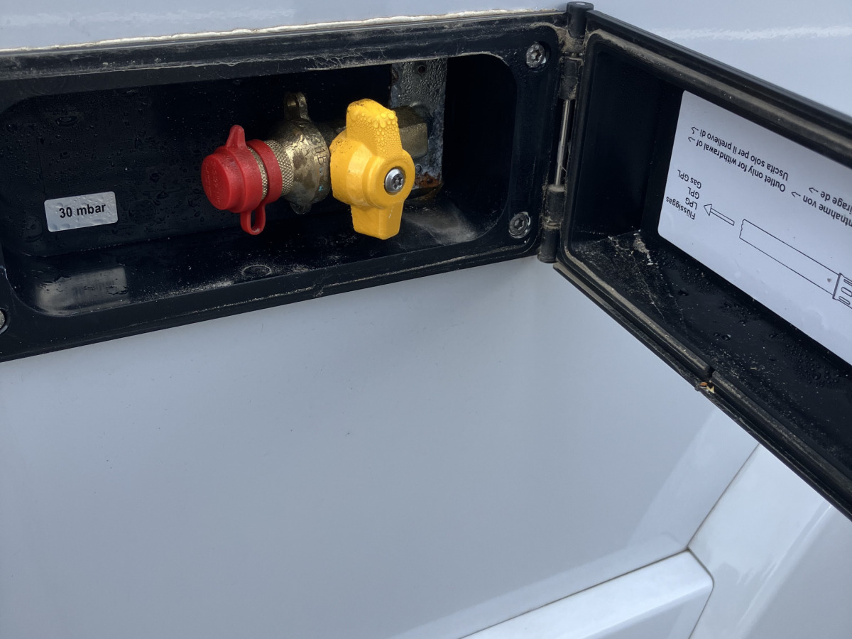Eura Mobil Integra Line 720 QF / AC PÅ KÖPET Öppet Lördag, bild 11 av 15