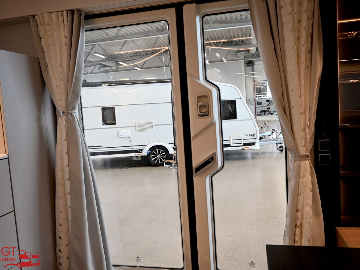 Adria ASTELLA 704 HP Dubbelsäng ALDE AC Förtält, bild 21 av 32
