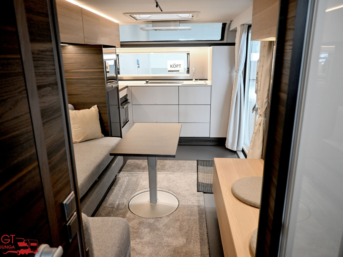 Adria ASTELLA 704 HP Dubbelsäng ALDE AC Förtält, bild 17 av 32
