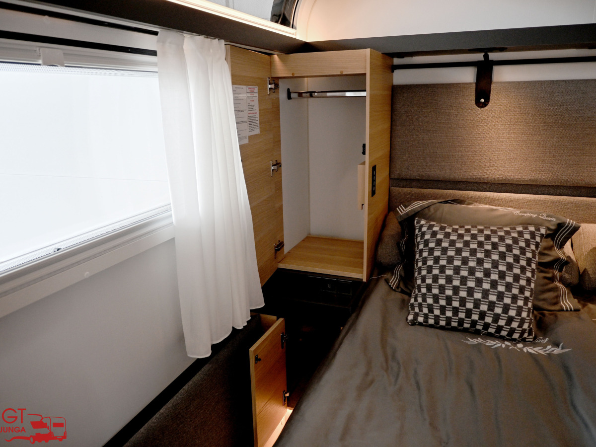 Adria ASTELLA 704 HP Dubbelsäng ALDE AC Förtält, bild 27 av 32