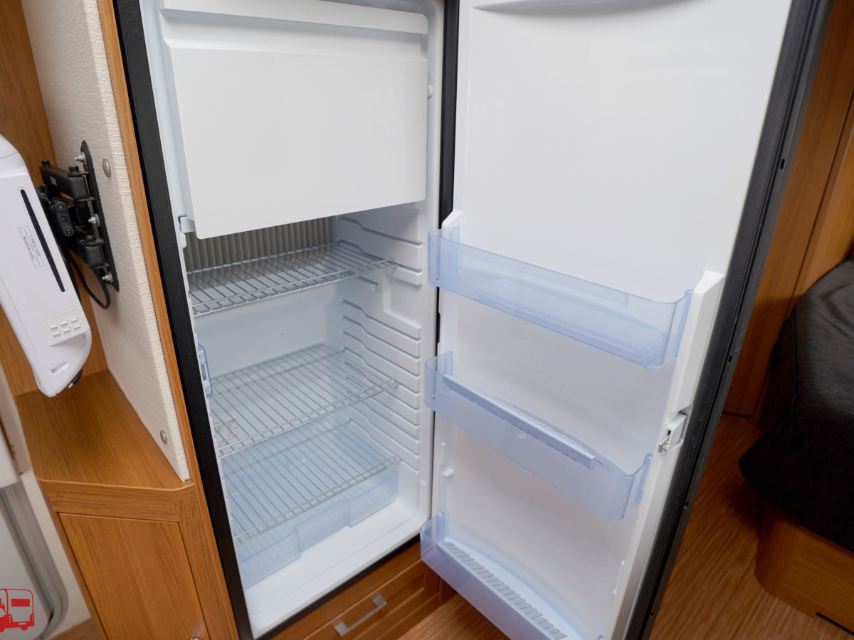 Knaus Royale 560 UF Dubbelsäng Förtält, bild 24 av 29