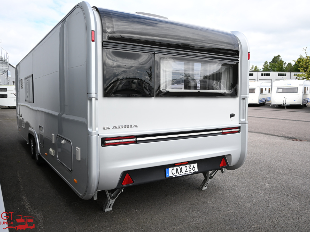 Adria ASTELLA 704 HP Dubbelsäng ALDE AC Förtält, bild 5 av 32