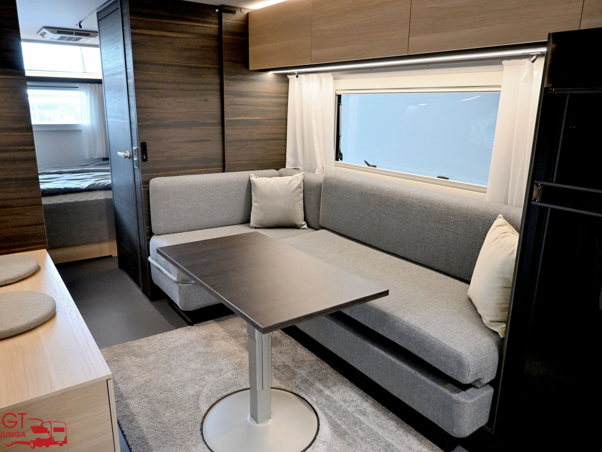 Adria ASTELLA 704 HP Dubbelsäng ALDE AC Förtält, bild 7 av 32