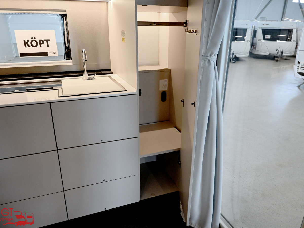 Adria ASTELLA 704 HP Dubbelsäng ALDE AC Förtält, bild 25 av 32