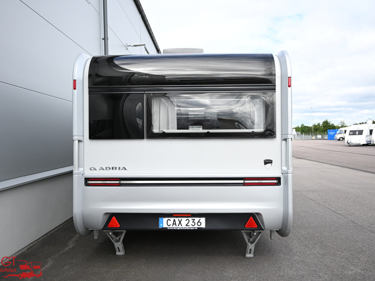 Adria ASTELLA 704 HP Dubbelsäng ALDE AC Förtält, bild 4 av 32