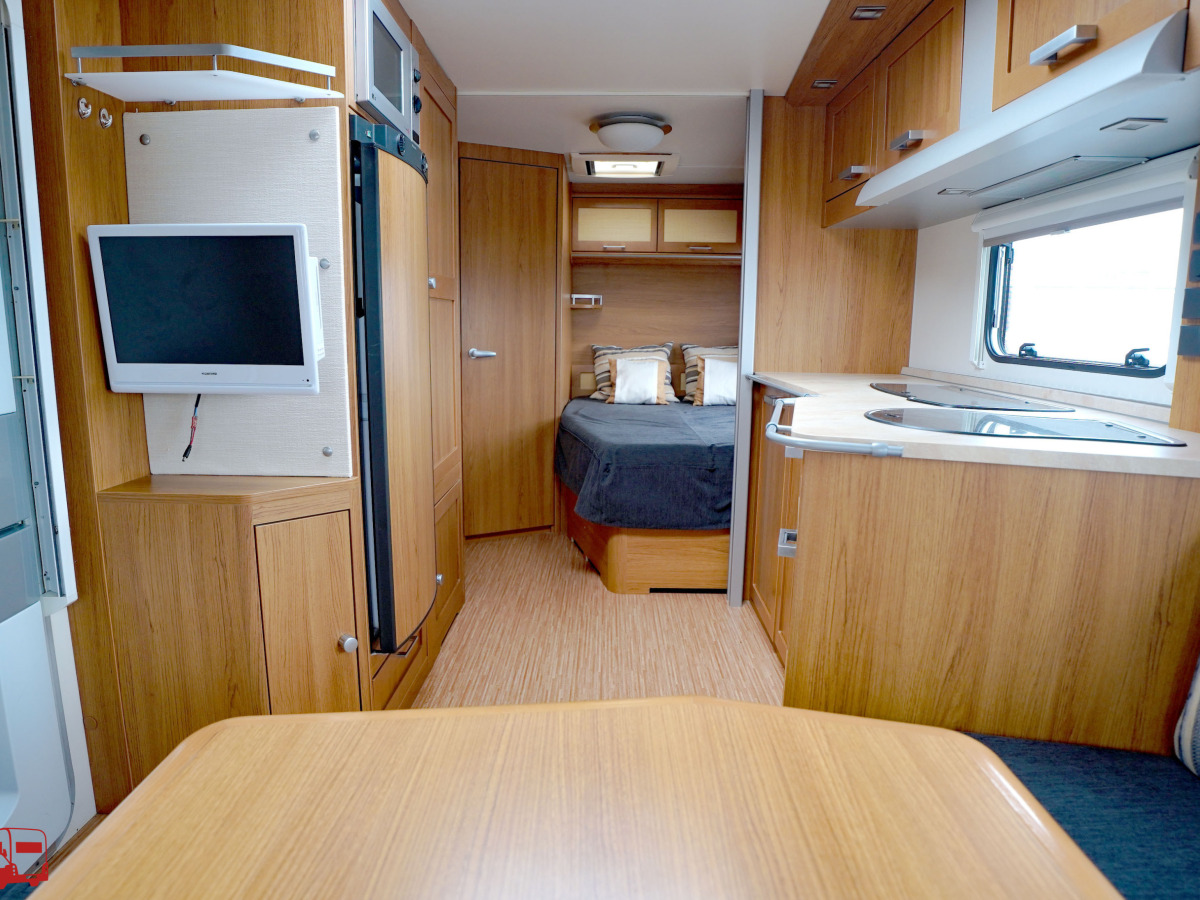 Knaus Royale 560 UF Dubbelsäng Förtält, bild 10 av 29