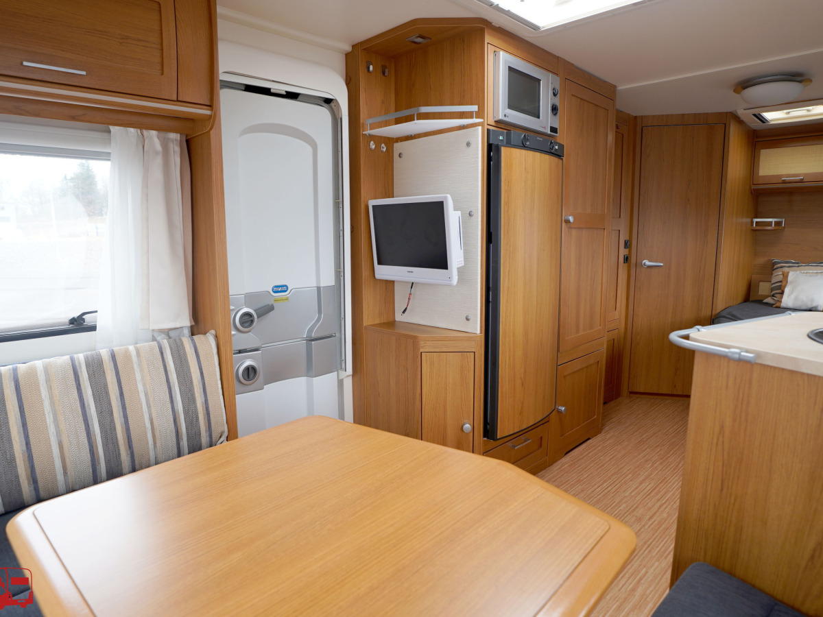 Knaus Royale 560 UF Dubbelsäng Förtält, bild 8 av 29