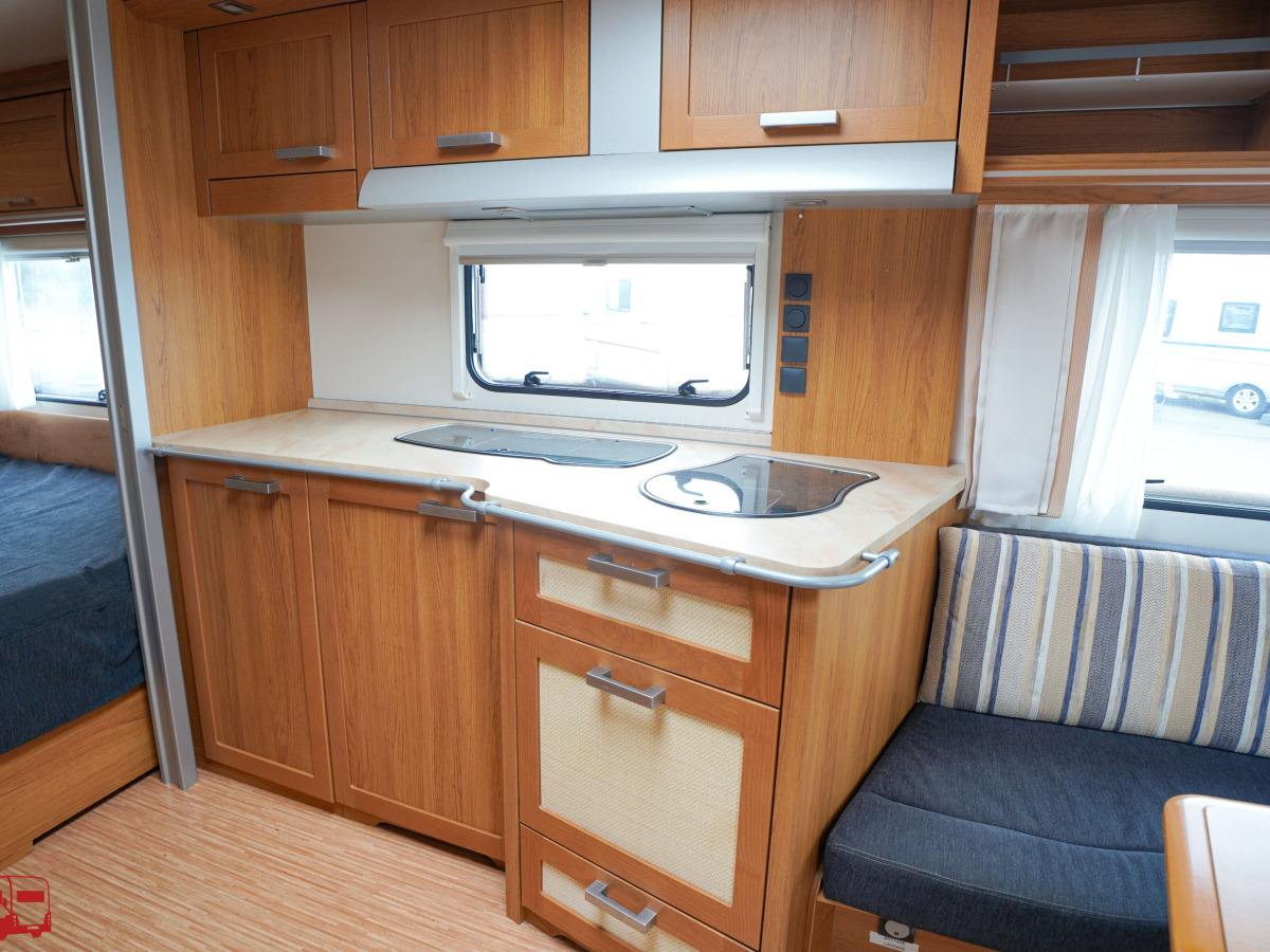 Knaus Royale 560 UF Dubbelsäng Förtält, bild 11 av 29