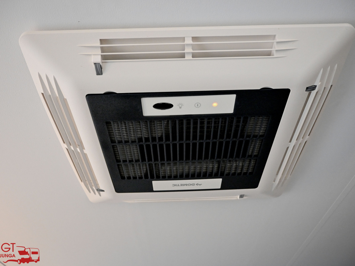 Adria ASTELLA 704 HP Dubbelsäng ALDE AC Förtält, bild 30 av 32