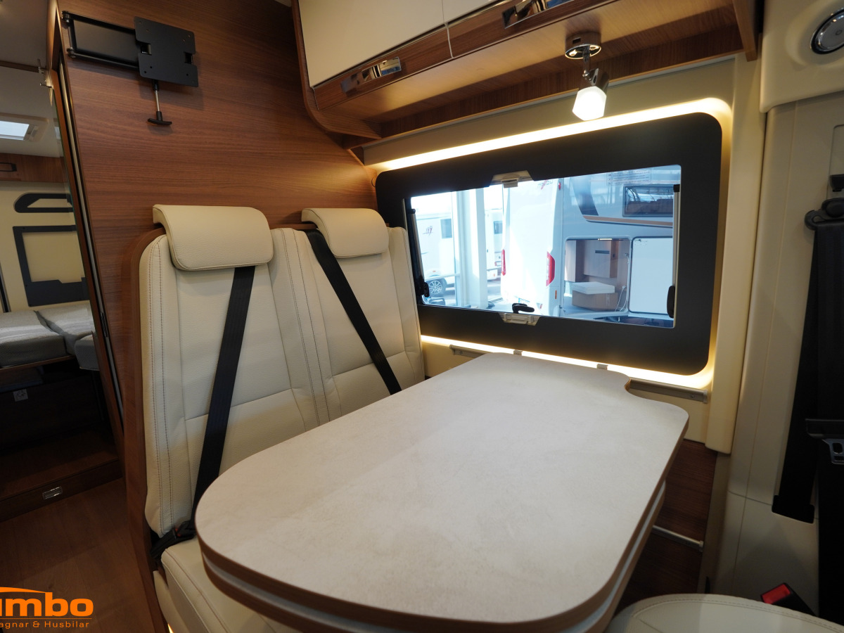 Rapido V68 Långbädd 140hk Automat 4250kg Dieselpanna, bild 11 av 22