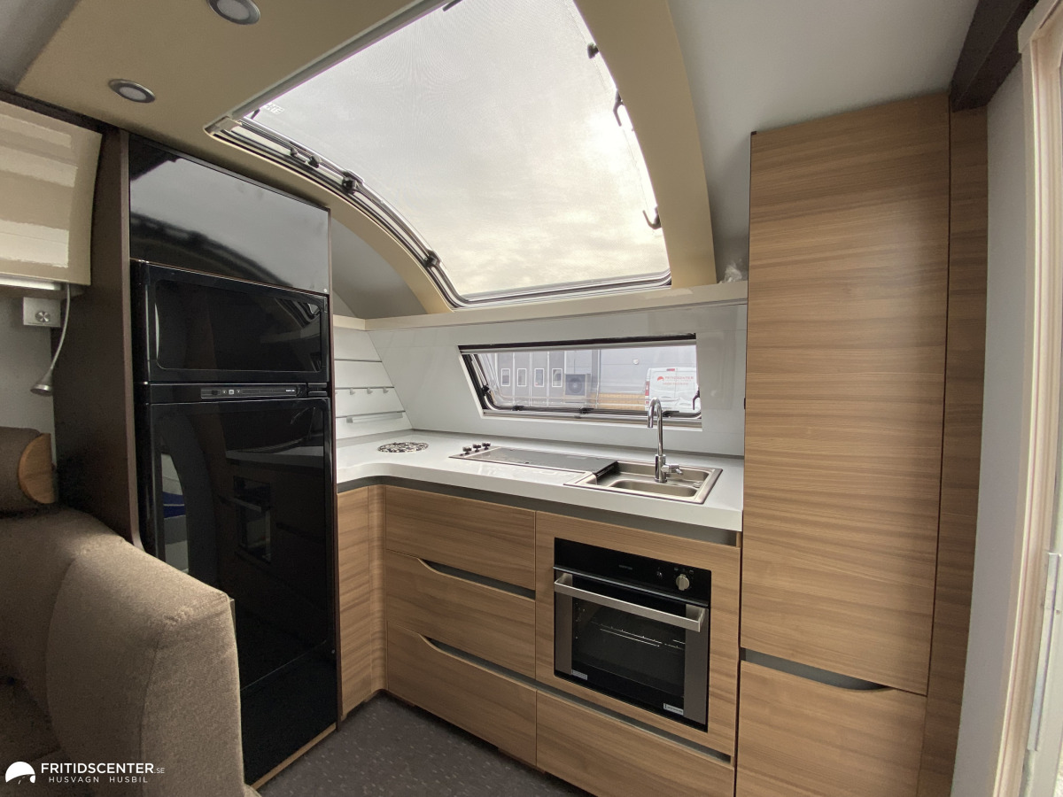 Adria ALPINA 663 HT *ALDE Värme / Queenbed *, bild 4 av 23