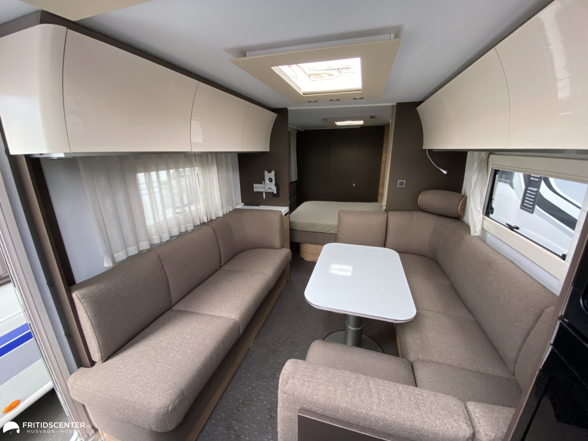 Adria ALPINA 663 HT *ALDE Värme / Queenbed *, bild 12 av 23
