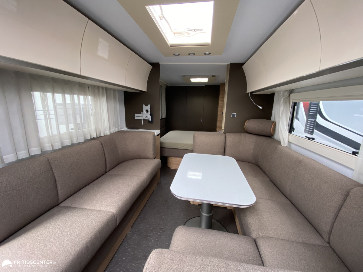 Adria ALPINA 663 HT *ALDE Värme / Queenbed *, bild 18 av 23