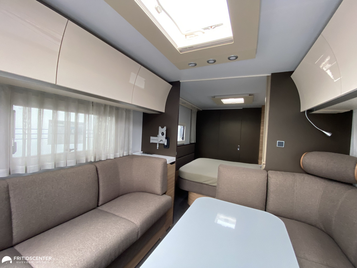 Adria ALPINA 663 HT *ALDE Värme / Queenbed *, bild 20 av 23