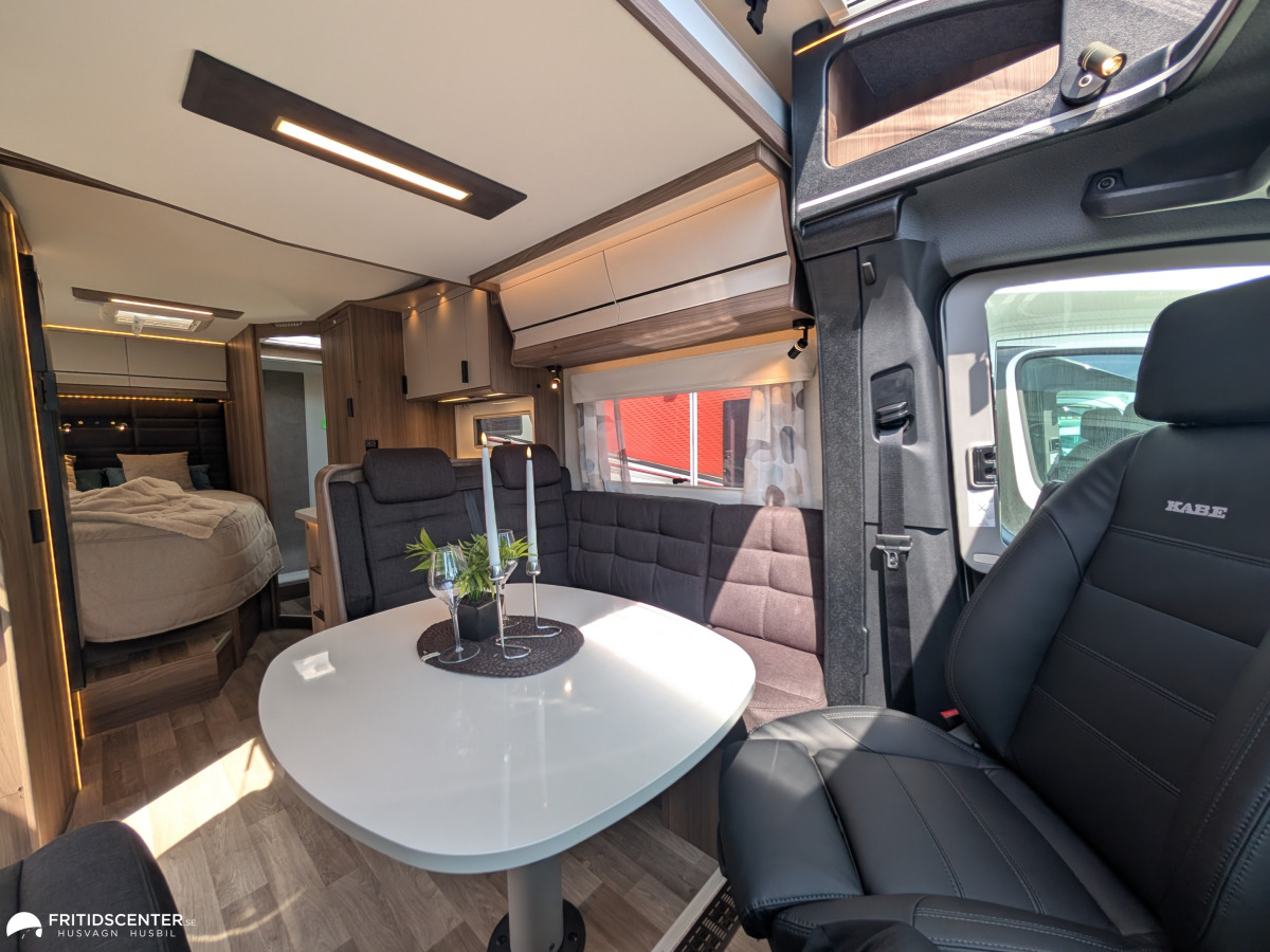 KABE TRAVEL MASTER NOVUM 750 LXL *Året runt / Välutrustad / Taksäng, bild 3 av 24