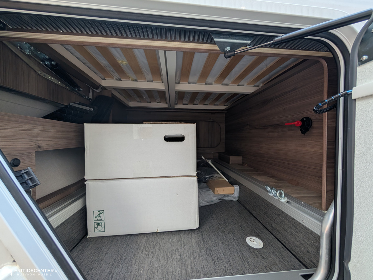 KABE TRAVEL MASTER NOVUM 750 LXL *Året runt / Välutrustad / Taksäng, bild 21 av 24