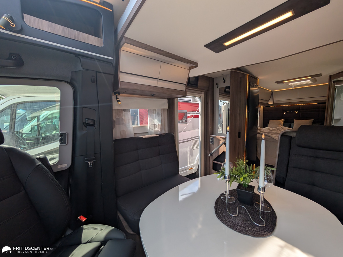 KABE TRAVEL MASTER NOVUM 750 LXL *Året runt / Välutrustad / Taksäng, bild 4 av 24