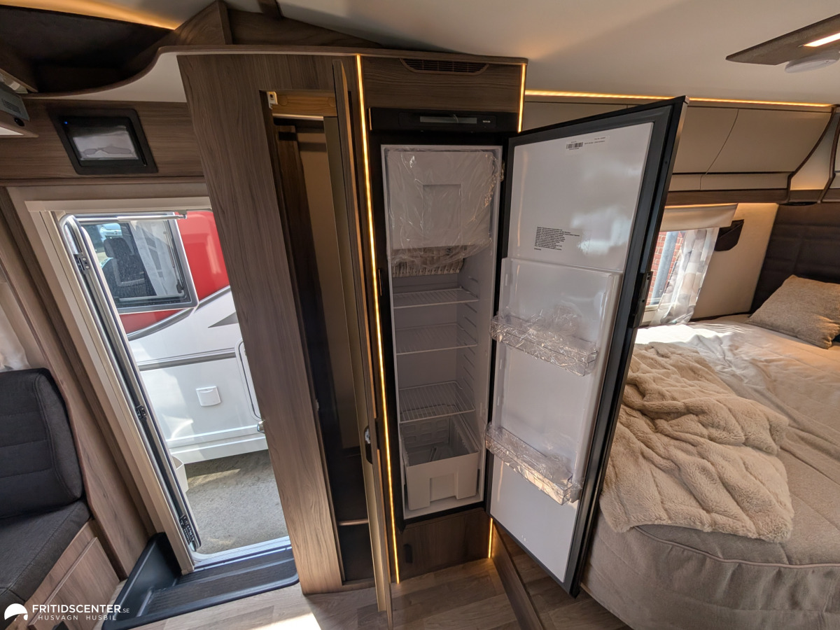 KABE TRAVEL MASTER NOVUM 750 LXL *Året runt / Välutrustad / Taksäng, bild 15 av 24
