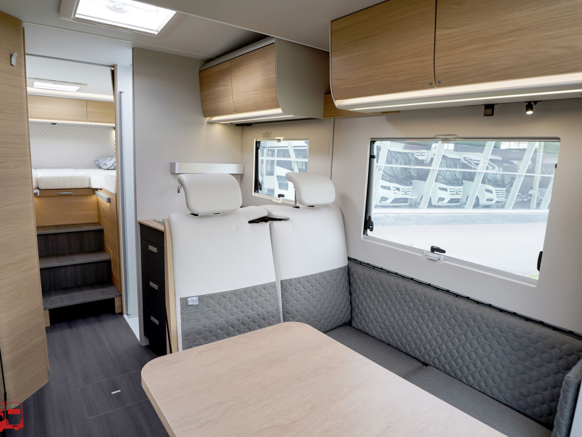 Adria Matrix 670 SL 60Y KAMPANJ Fiat MultiJet3 140HP (103kW) HD 35L, bild 9 av 44
