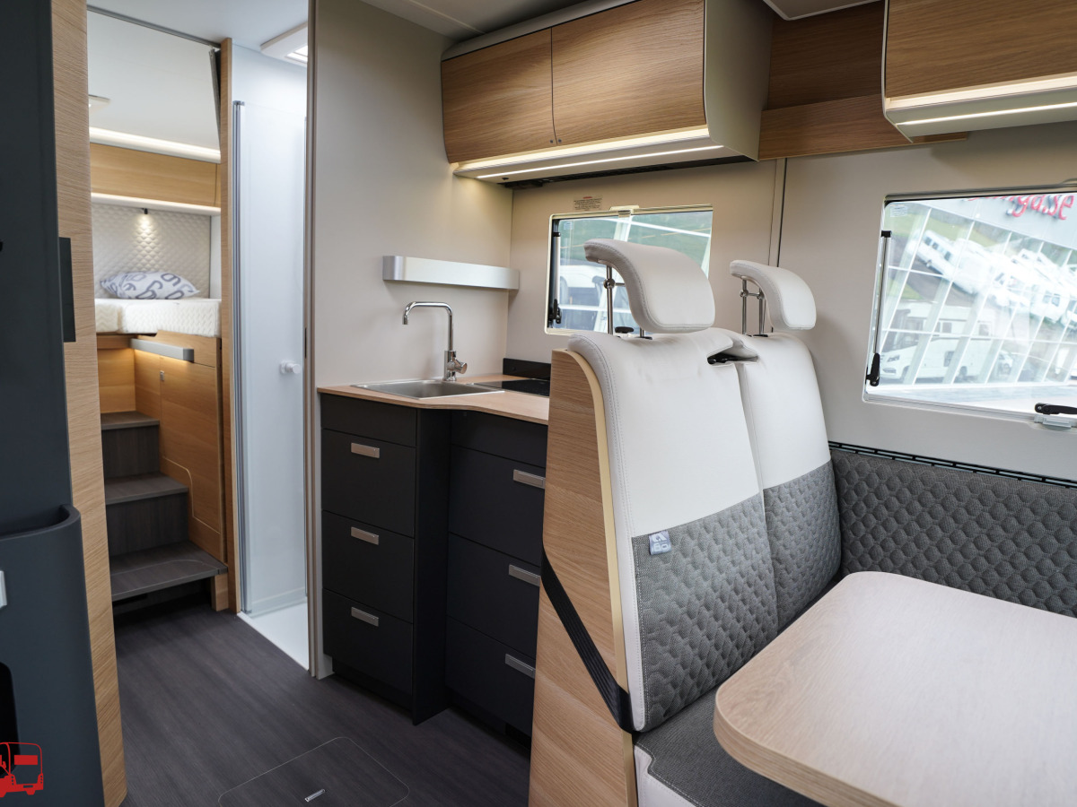 Adria Matrix 670 SL 60Y KAMPANJ Fiat MultiJet3 140HP (103kW) HD 35L, bild 11 av 44
