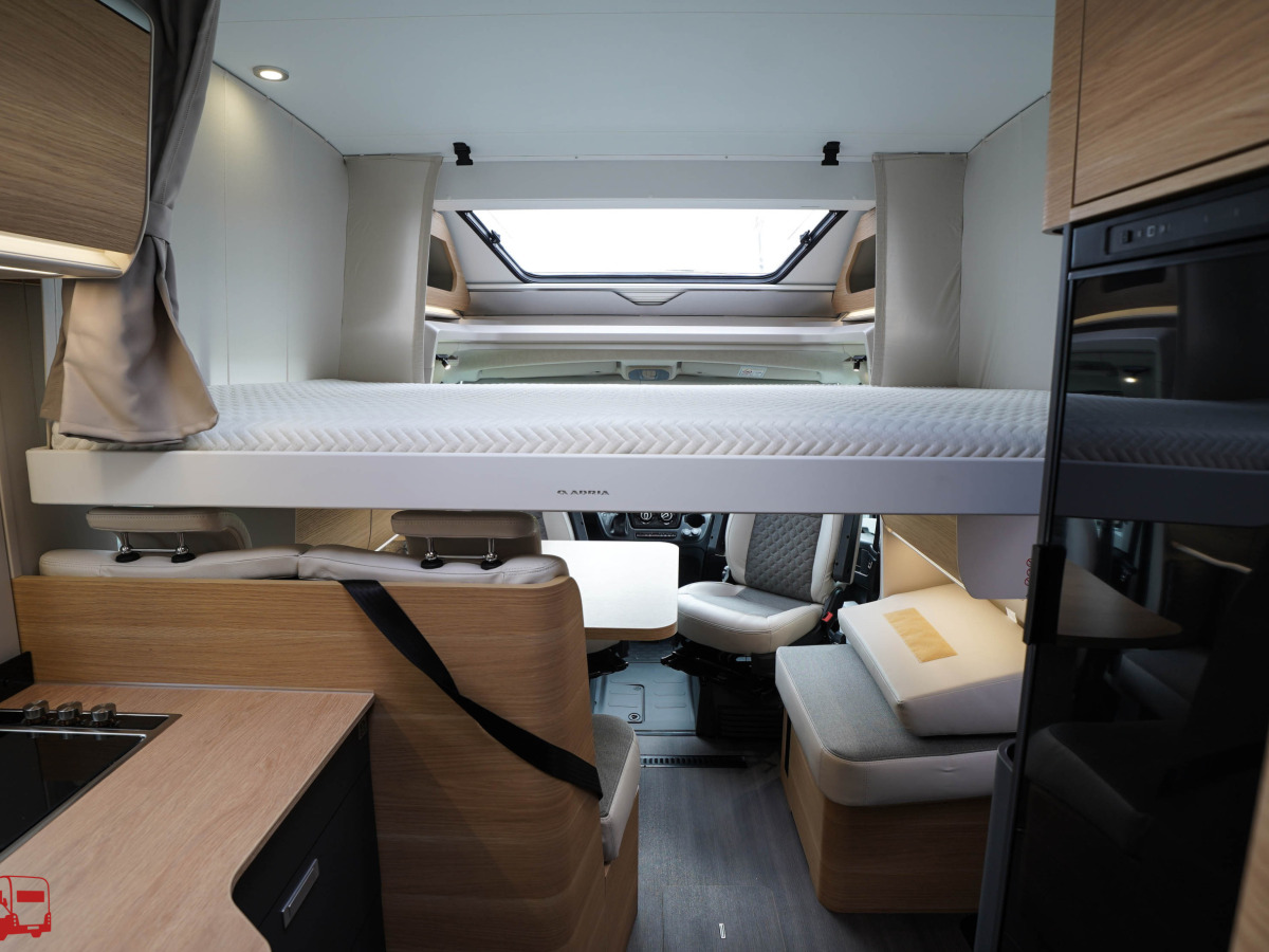 Adria Matrix 670 SL 60Y KAMPANJ Fiat MultiJet3 140HP (103kW) HD 35L, bild 18 av 44