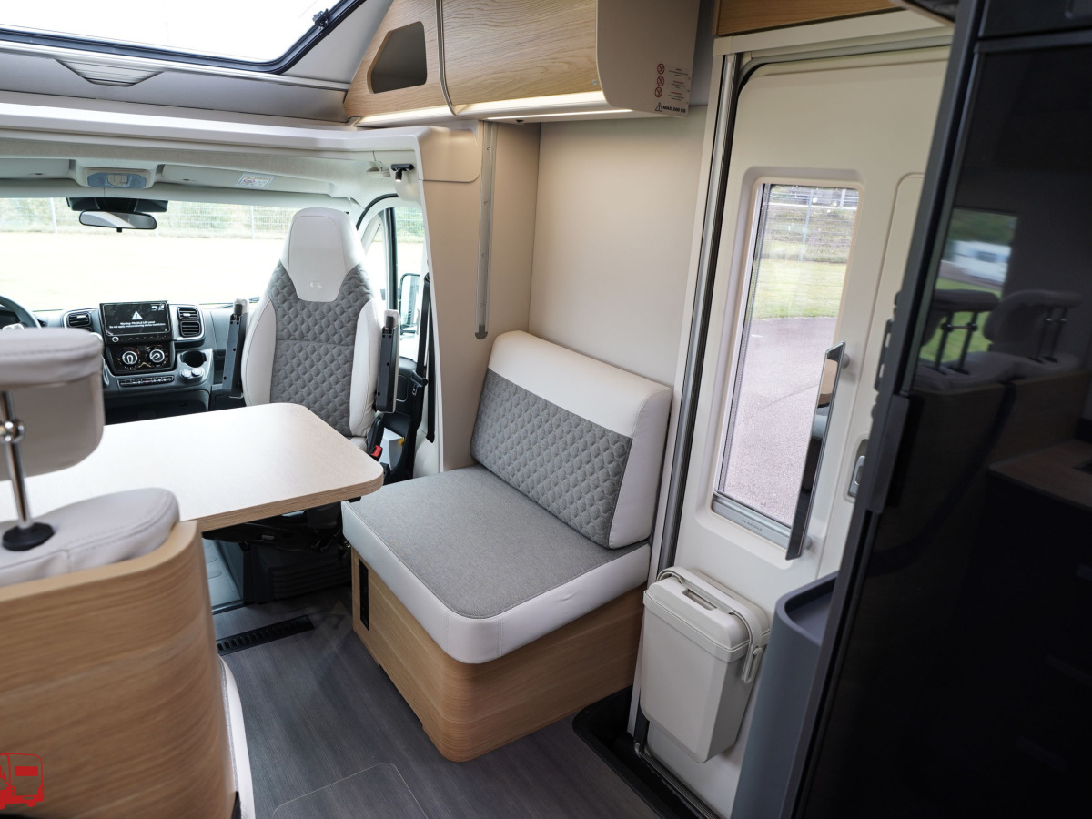 Adria Matrix 670 SL 60Y KAMPANJ Fiat MultiJet3 140HP (103kW) HD 35L, bild 38 av 44
