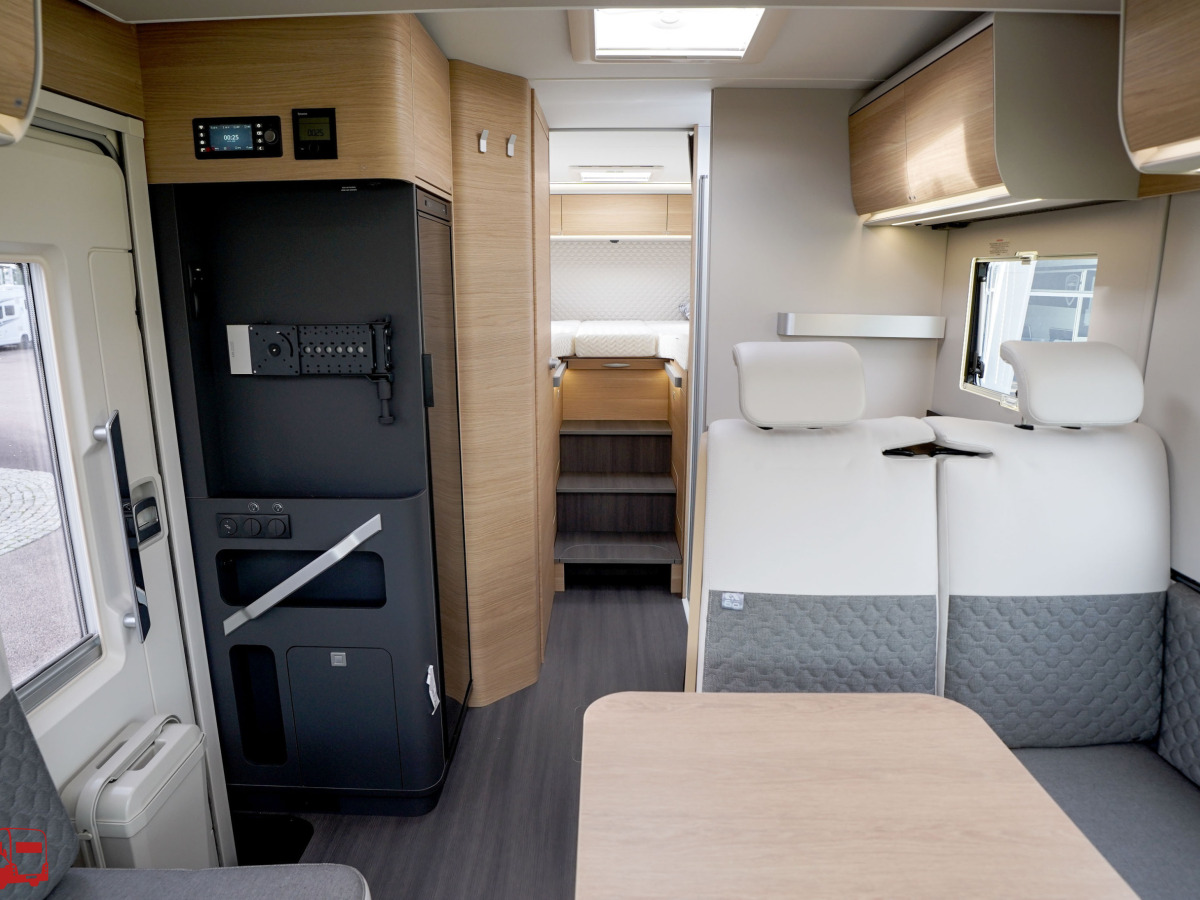 Adria Matrix 670 SL 60Y KAMPANJ Fiat MultiJet3 140HP (103kW) HD 35L, bild 10 av 44