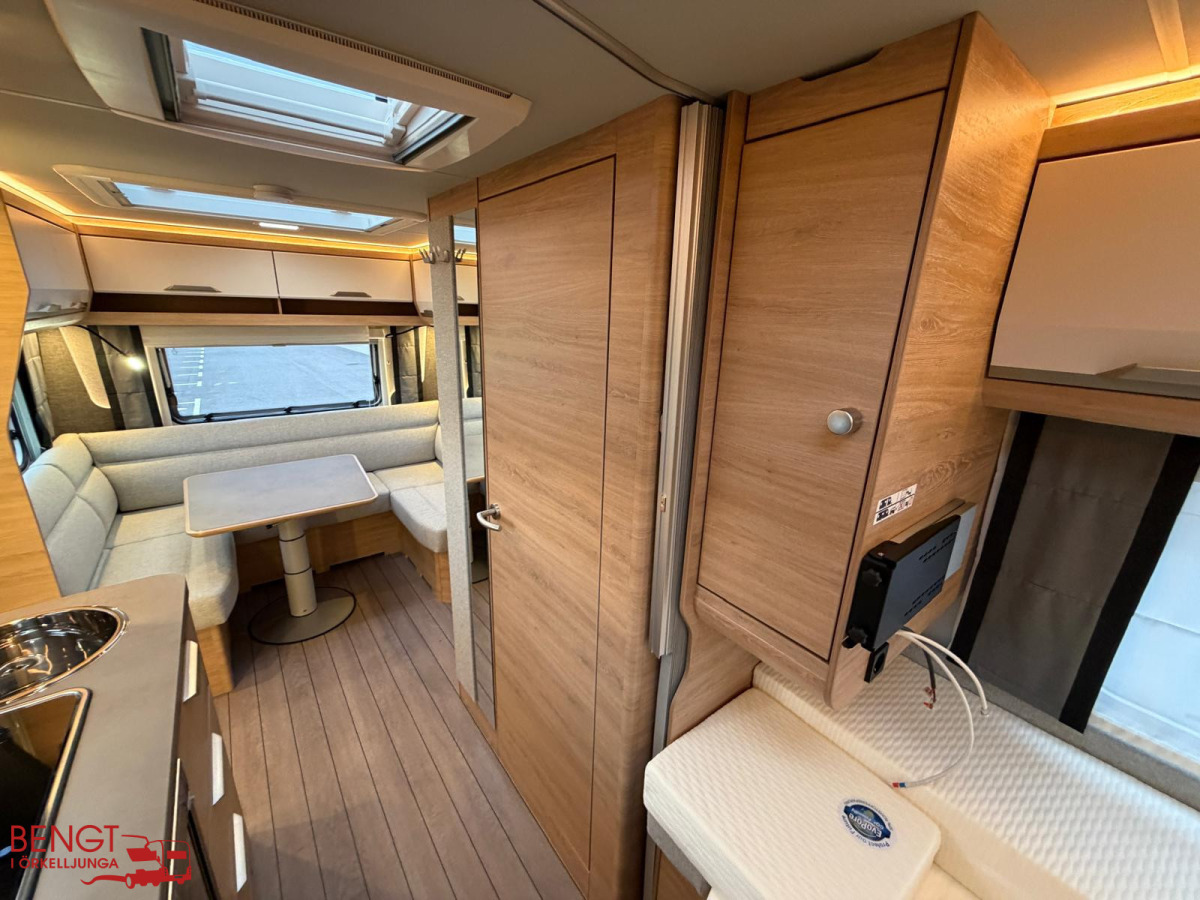 Knaus SÜDWIND BLACK SELECTION 500 EU KAMPANJ, bild 18 av 23