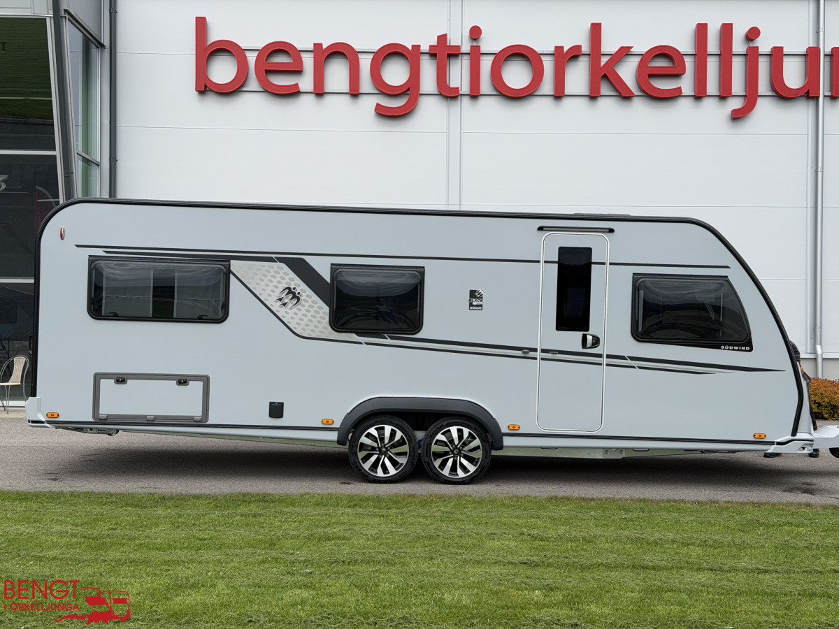 Knaus SÜDWIND BLACK SELECTION 650 UDF KAMPANJ, bild 3 av 25