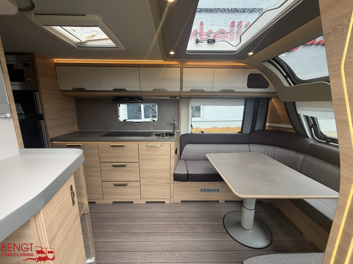 Knaus SÜDWIND BLACK SELECTION 650 UDF KAMPANJ, bild 6 av 25