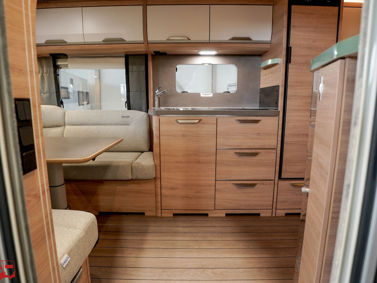 Knaus SÜDWIND BLACK SELECTION 500 FU KAMPANJ, bild 10 av 28