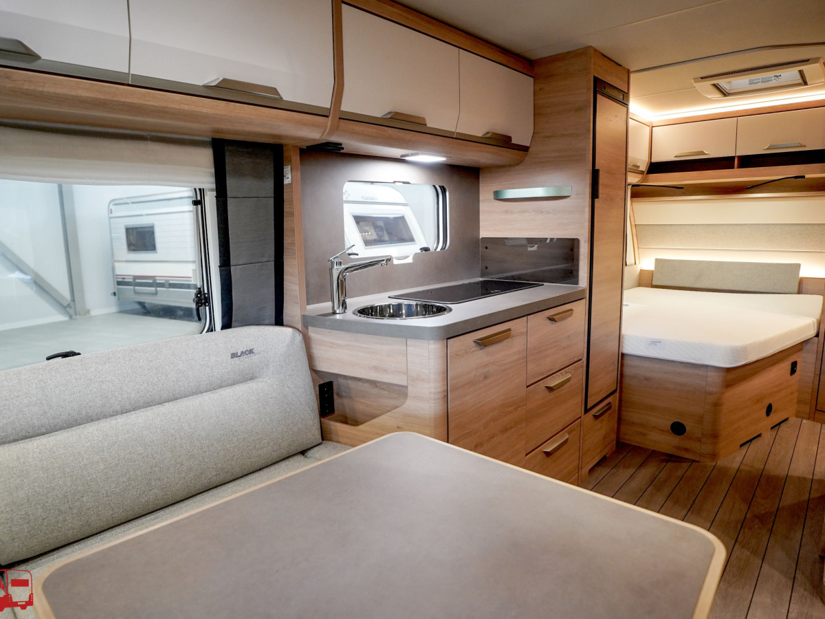 Knaus SÜDWIND BLACK SELECTION 500 FU KAMPANJ, bild 12 av 28