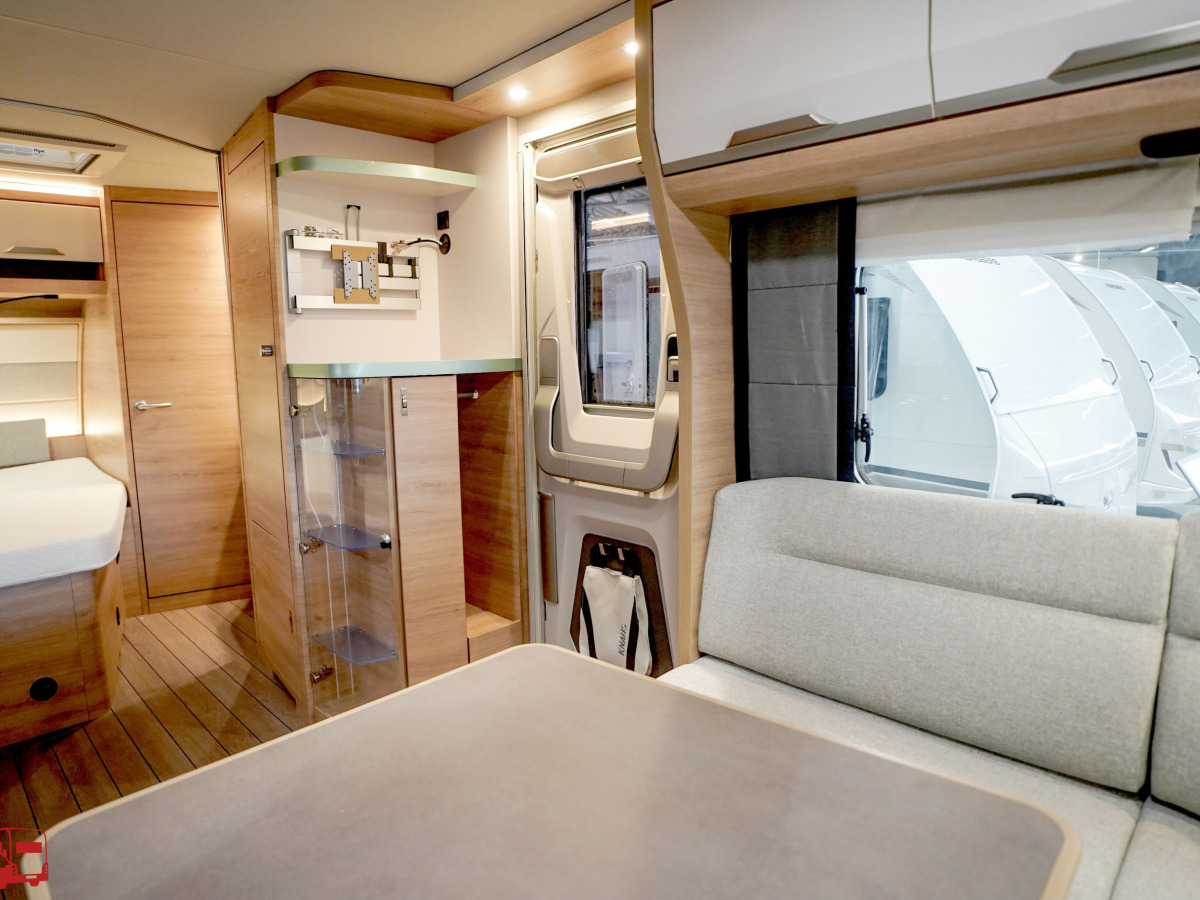 Knaus SÜDWIND BLACK SELECTION 500 FU KAMPANJ, bild 13 av 28