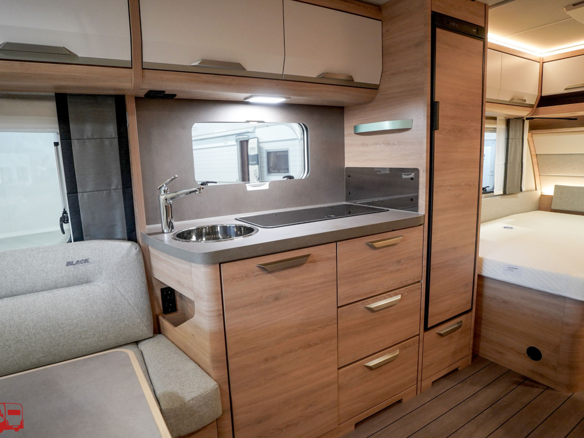 Knaus SÜDWIND BLACK SELECTION 500 FU KAMPANJ, bild 15 av 28