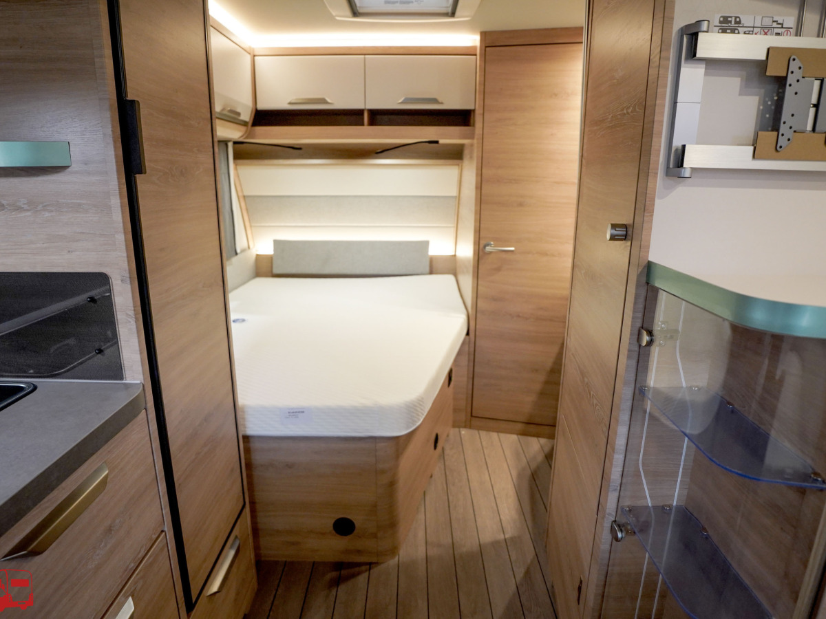 Knaus SÜDWIND BLACK SELECTION 500 FU KAMPANJ, bild 18 av 28