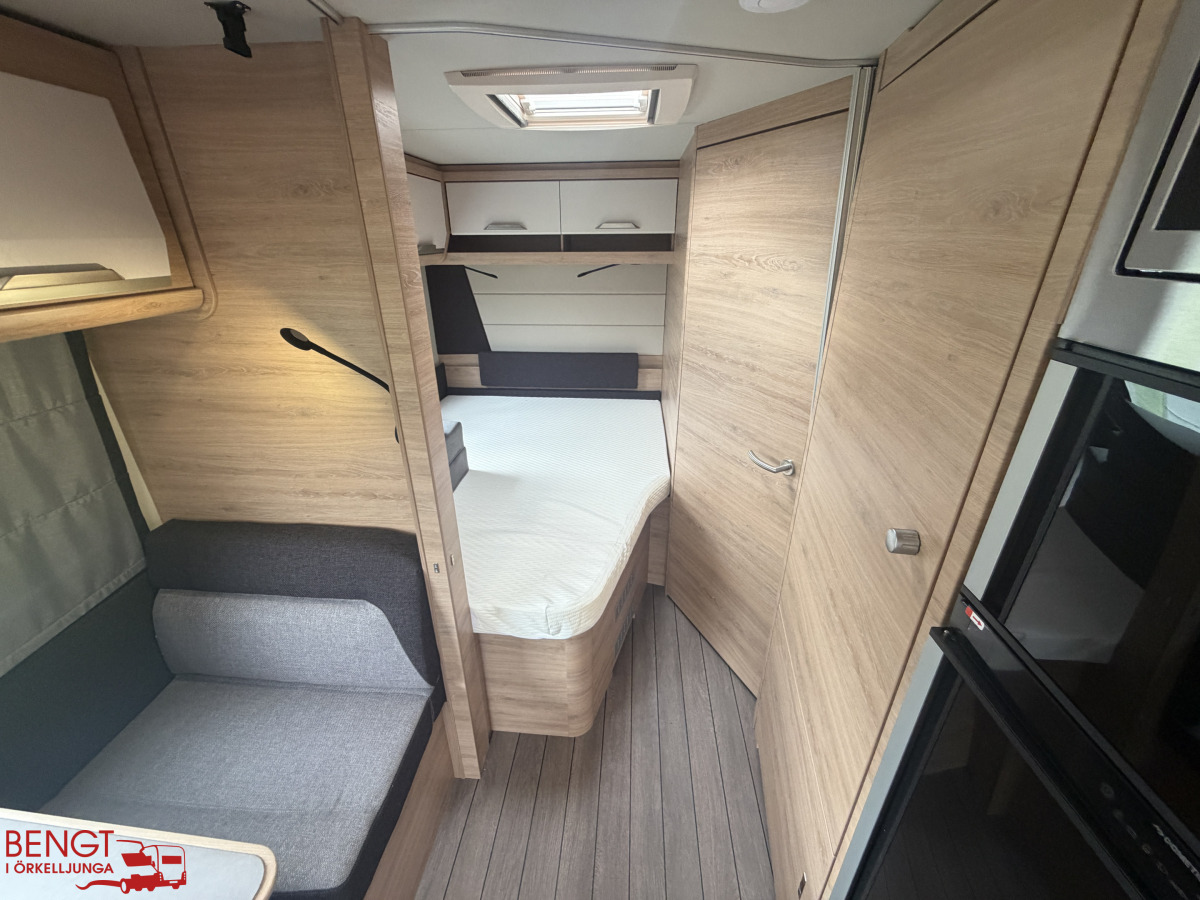 Knaus SÜDWIND BLACK SELECTION 650 UDF KAMPANJ, bild 17 av 25
