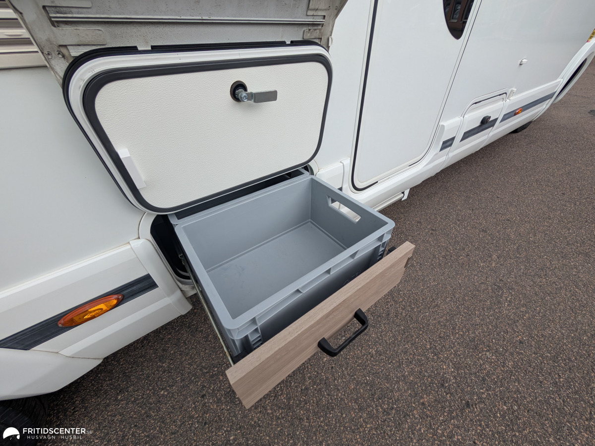 KABE TM Imperial I 910 QB *Generösa ytor / Fullutrustad / Premium bil, bild 32 av 36