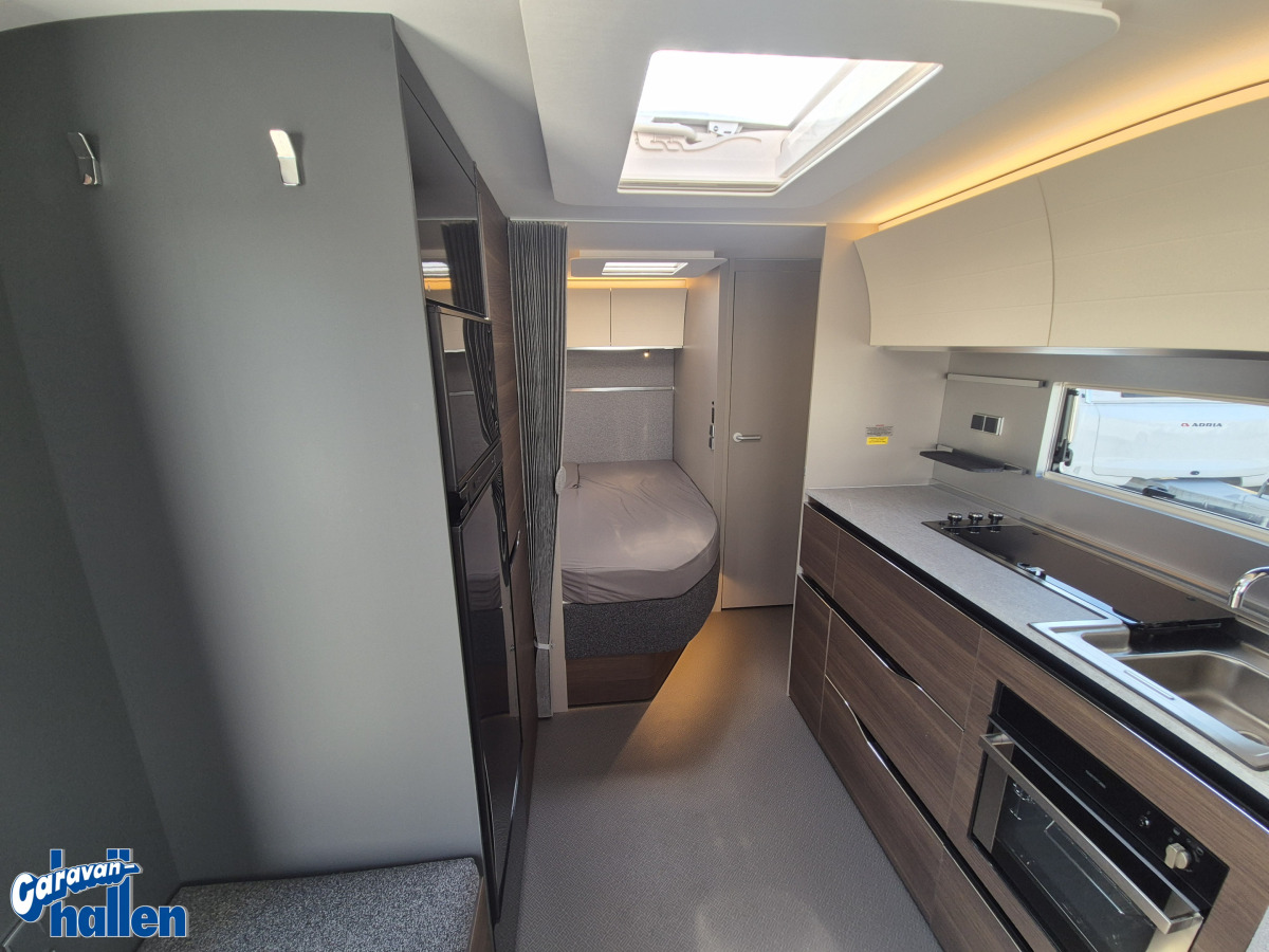 Adria Alpina 583 LP, bild 9 av 21