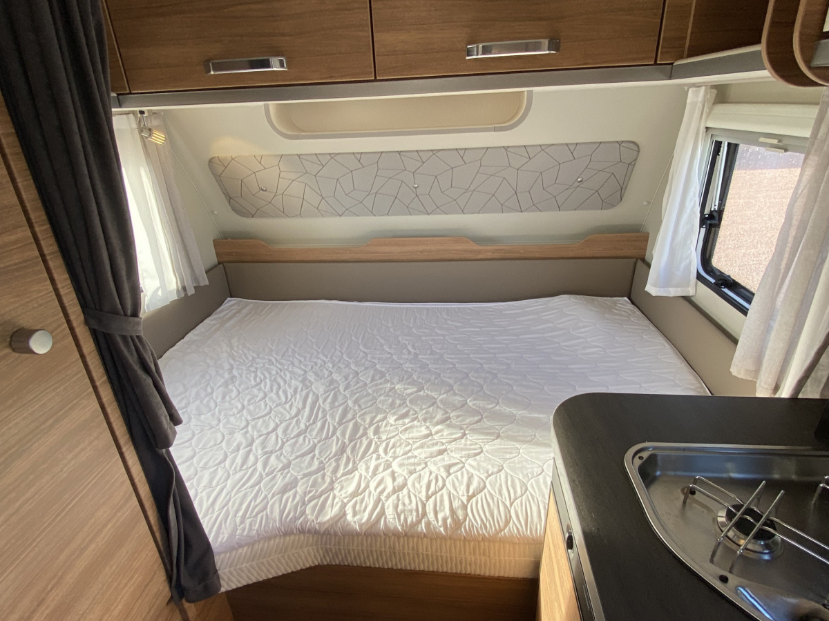 Weinsberg 390 QD Truma Ultraheat Lufttält, bild 6 av 17