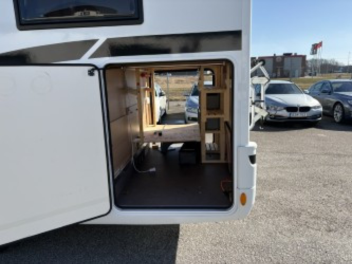McLouis NEVIS 373 (Långbädd kamrem och oljeservice innan leverans), bild 12 av 12