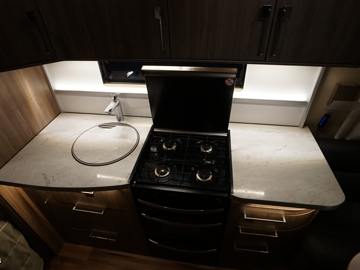KABE ROYAL 560 XL KS / AC / Solcell / TV / KAMPANJ 3,95 ränta Fragus garanti 24 mån, bild 6 av 16