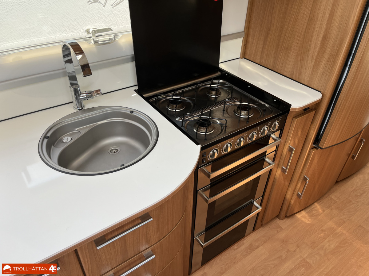 KABE ROYAL 720 GXL KS. *ALDE / Mover / Förtält*, bild 9 av 20