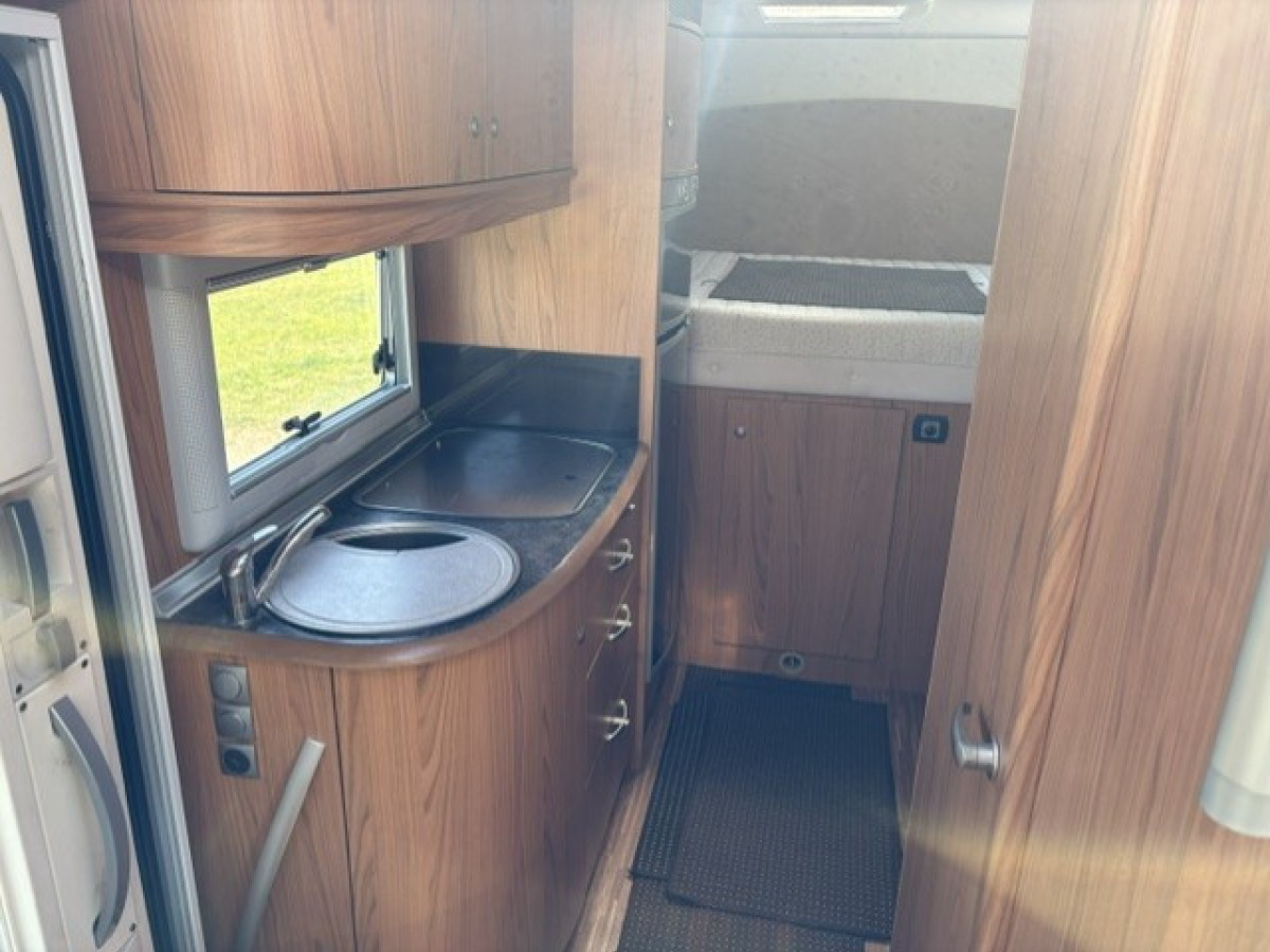 Bürstner Elegance I 695, bild 5 av 6