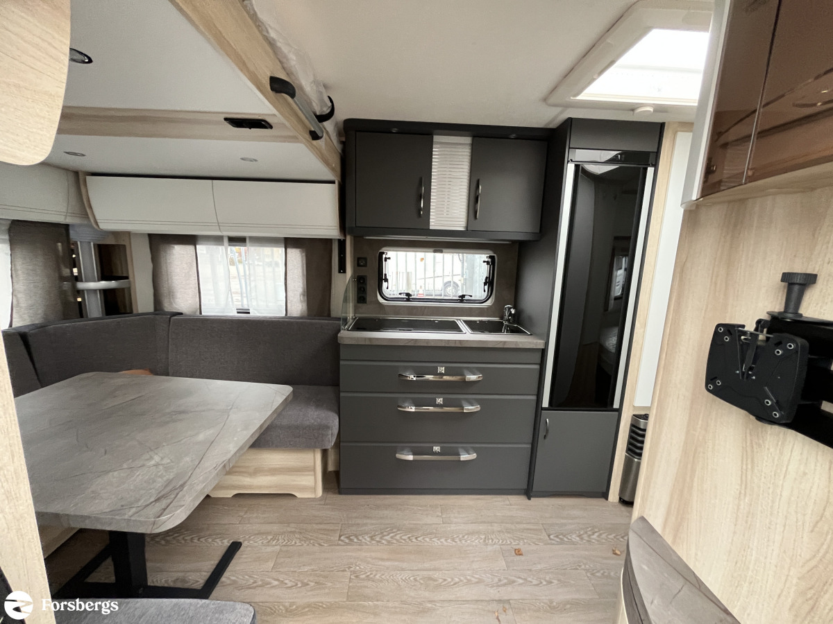 Hobby 515 UHL De Luxe Taksäng / Långbädd, bild 12 av 23