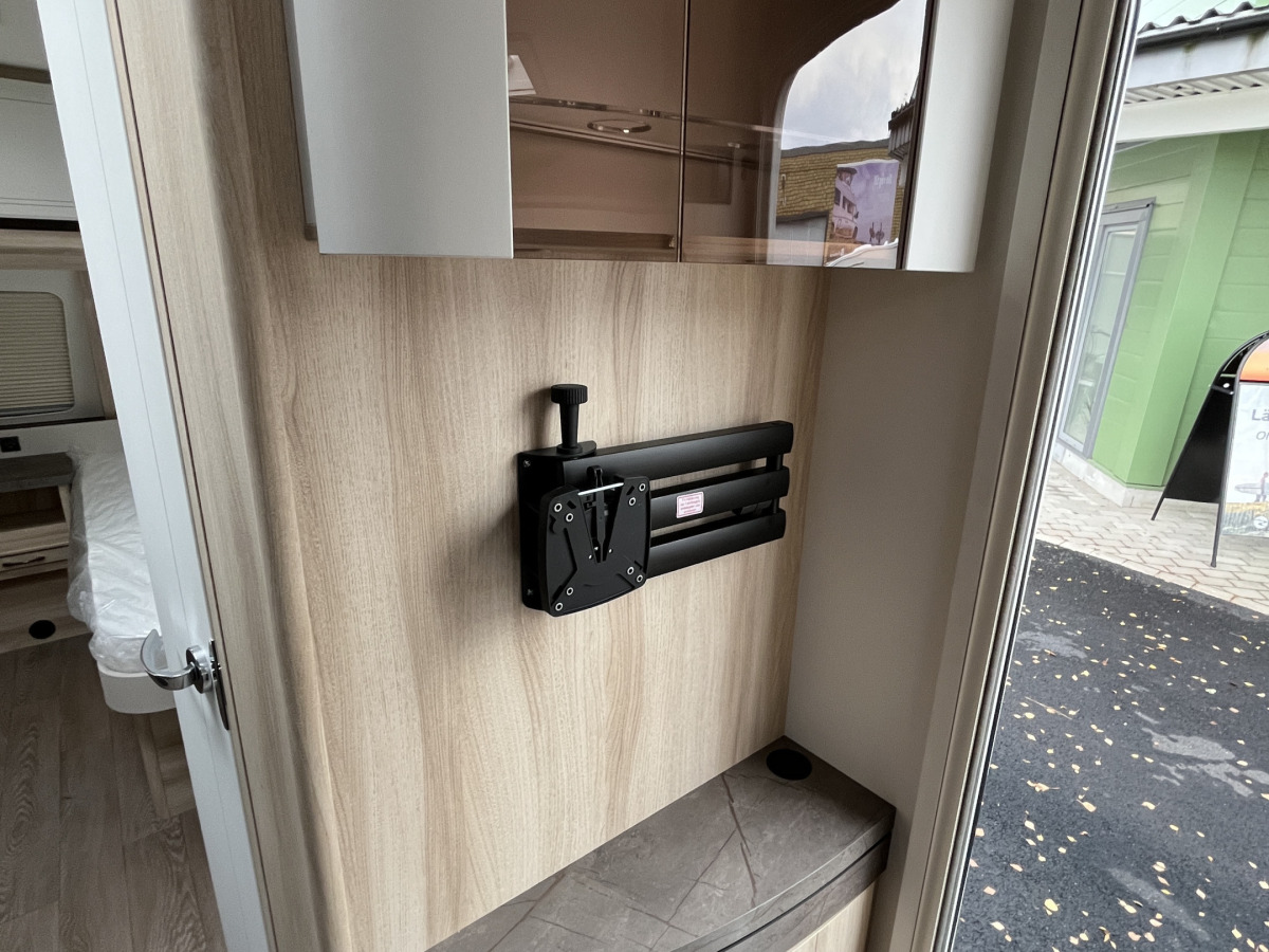 Hobby 515 UHL De Luxe Taksäng / Långbädd, bild 20 av 23