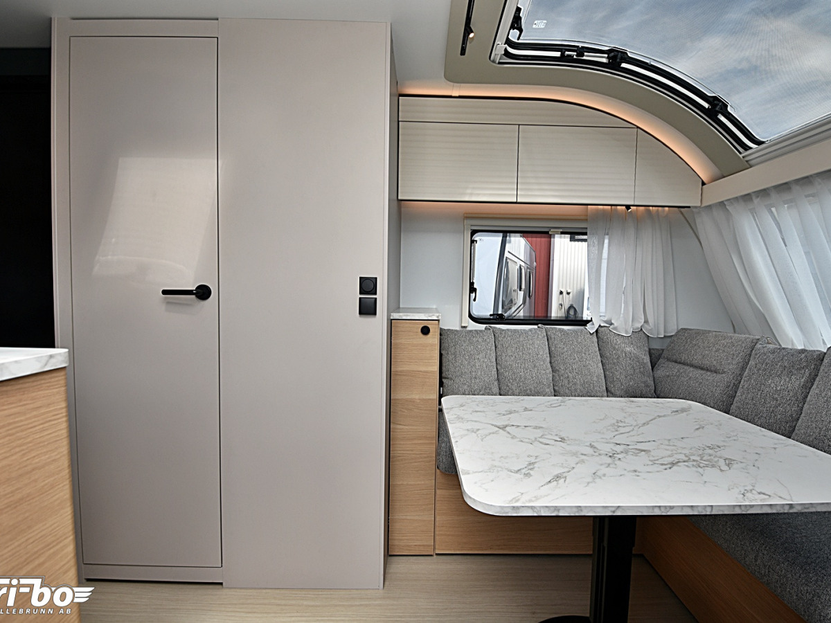 Adria 532 UL Adora, Långbäddar, bild 4 av 30