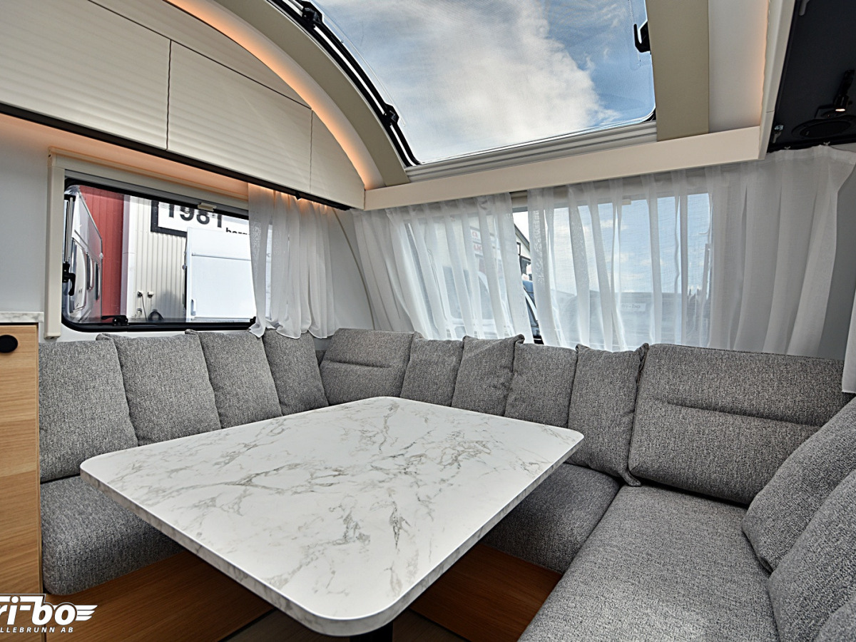 Adria 532 UL Adora, Långbäddar, bild 6 av 30