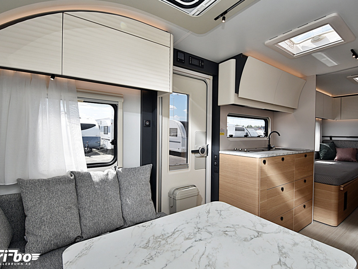 Adria 532 UL Adora, Långbäddar, bild 9 av 30